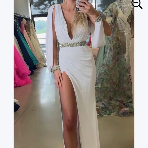 Jovani Couture Pageant Gown - Picture 4 of 10